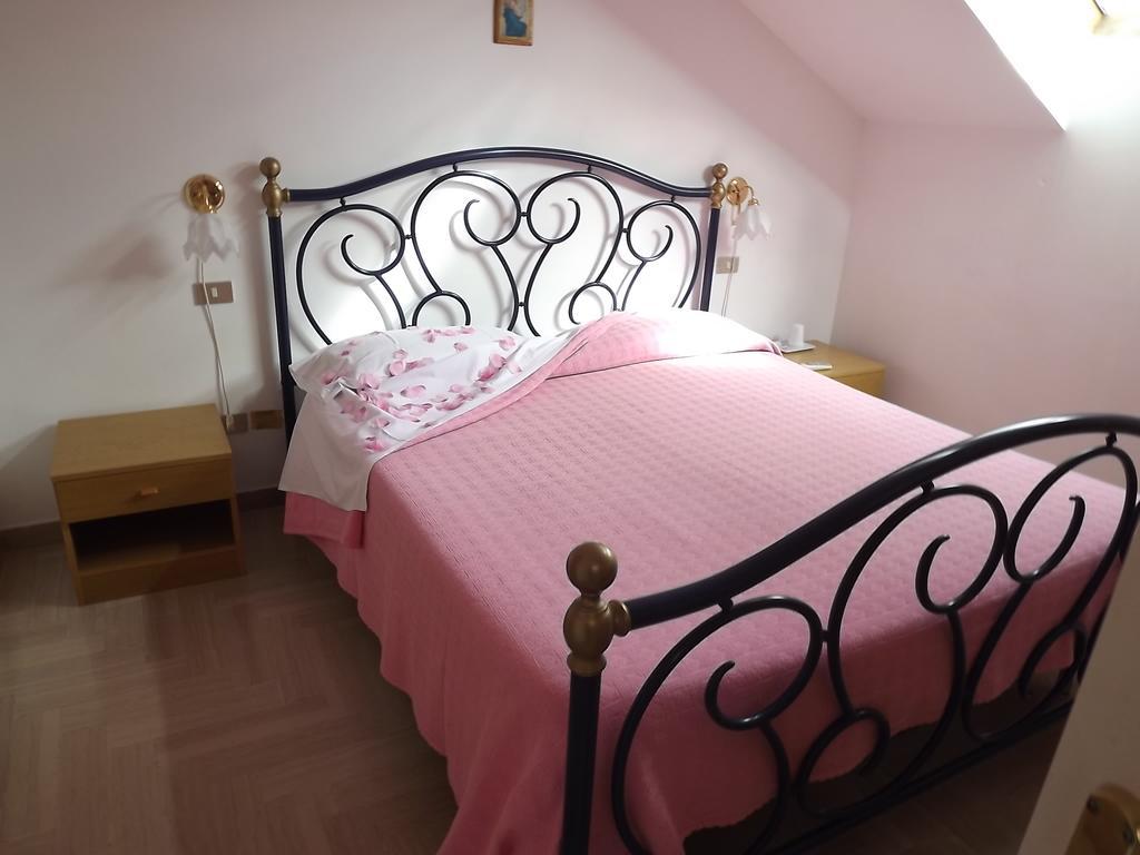 Affittacamere Via Carducci Gubbio Extérieur photo