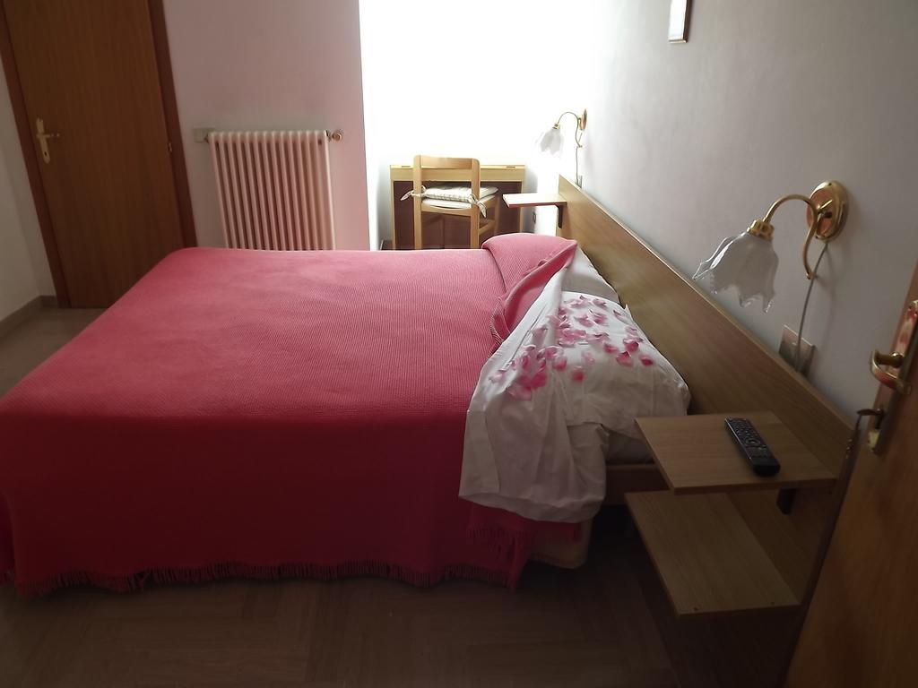 Affittacamere Via Carducci Gubbio Extérieur photo