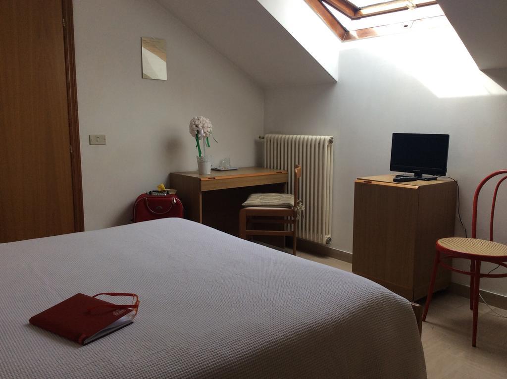 Affittacamere Via Carducci Gubbio Extérieur photo